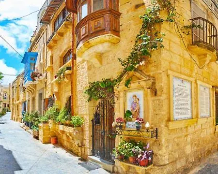 2 Min Walk From Mdina Townhouse * Rabat